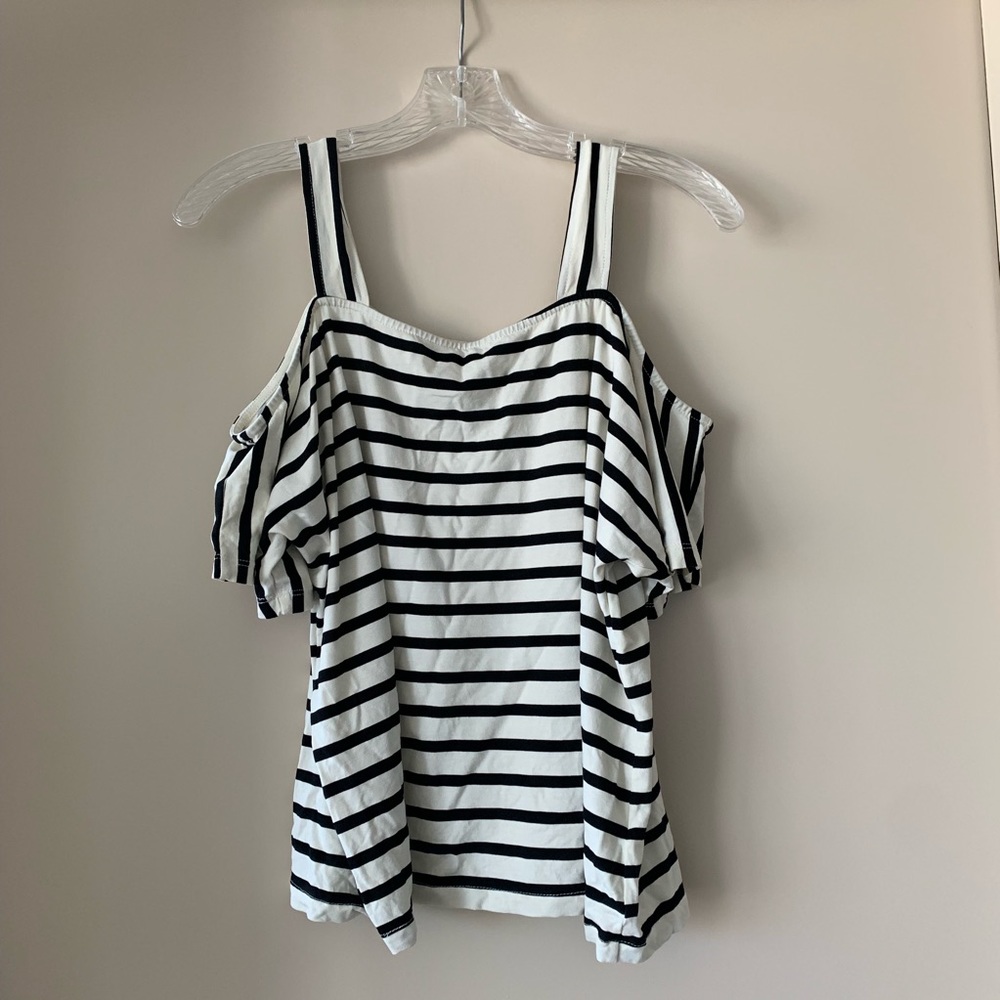 Ava Sky off the shoulder top EUC